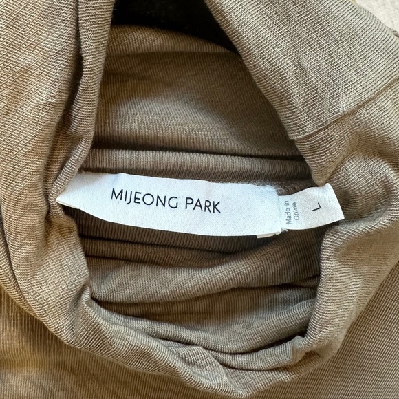 Mijeong Park Lightweight Beige Long Sleeve Roll Neck Top - Size L - Picture 8 of 12